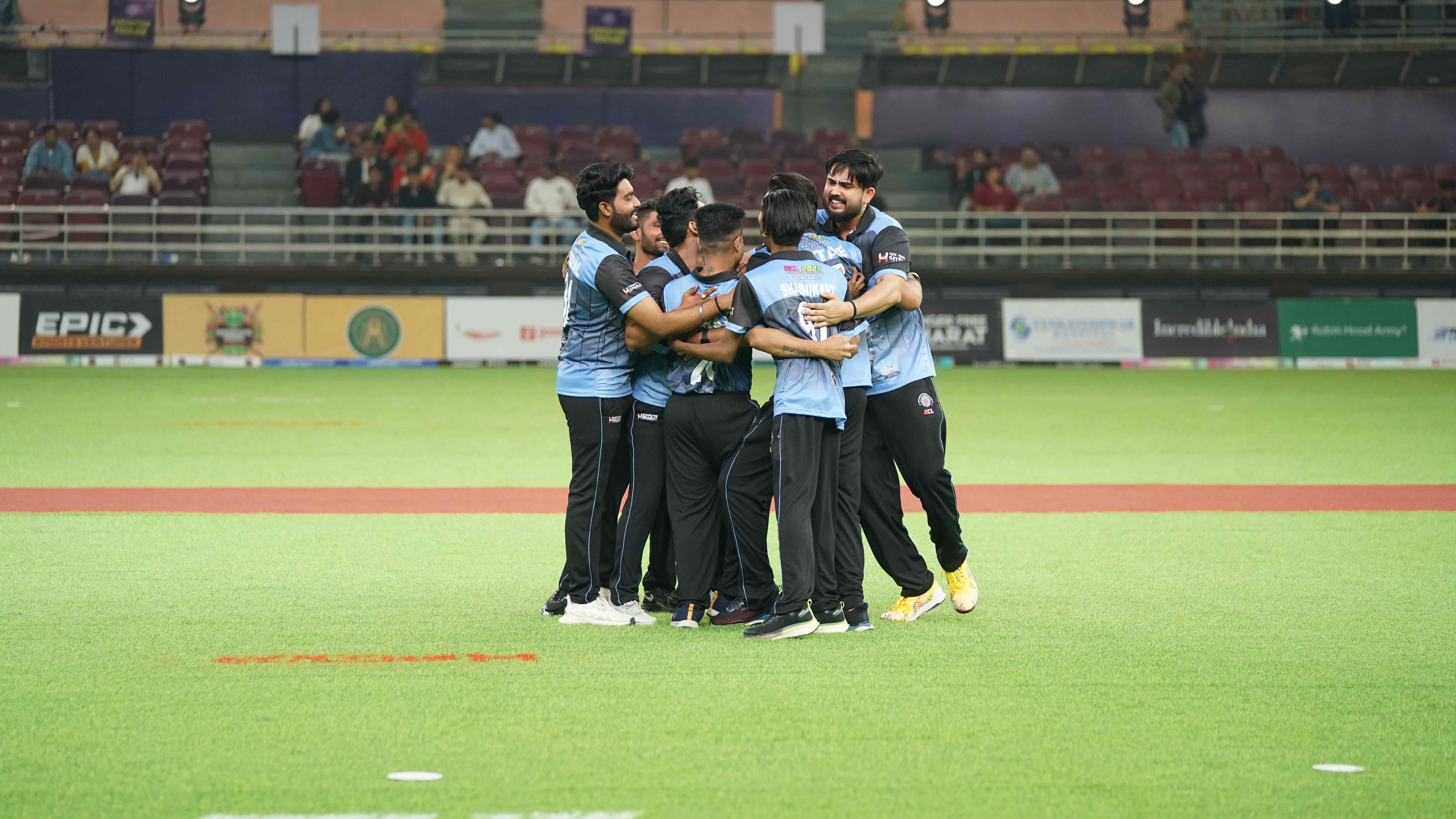 Cheering spectators in packed stands — Season 3